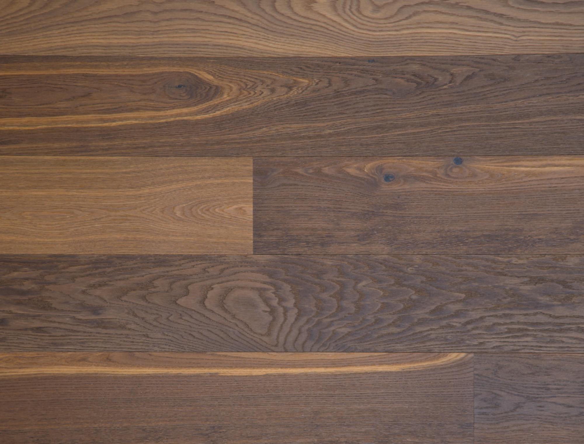 Landhausdiele Nussbaum amerikanisch 35/Noyer américain 35/Noce americano 35 Gebürstet Klebeparkett naturgeölt gefast <p>Preis pro m2 Villapark 1800x190x9.5mm 2.05 m2/Packet 5x1800mm & 2x900mm</p> Landhausdiele Nussbaum amerikanisch 35/Noyer américain 35/Noce americano 35 Gebürstet Klebeparkett naturgeölt gefast